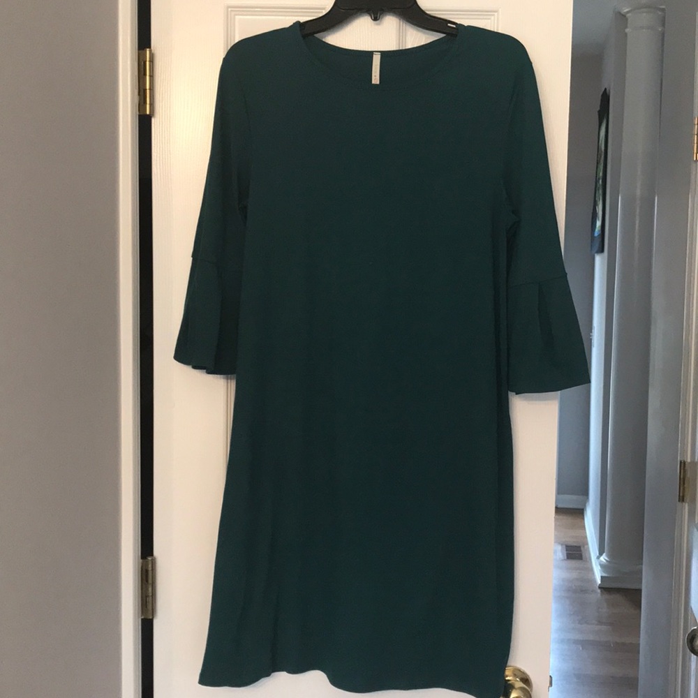 Emerald green shift dress with bell sleeves